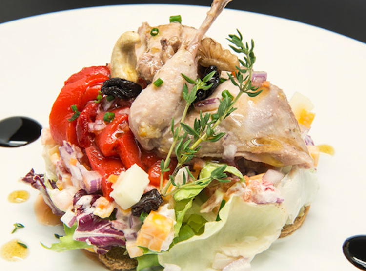 ensalada muslitos de codorniz